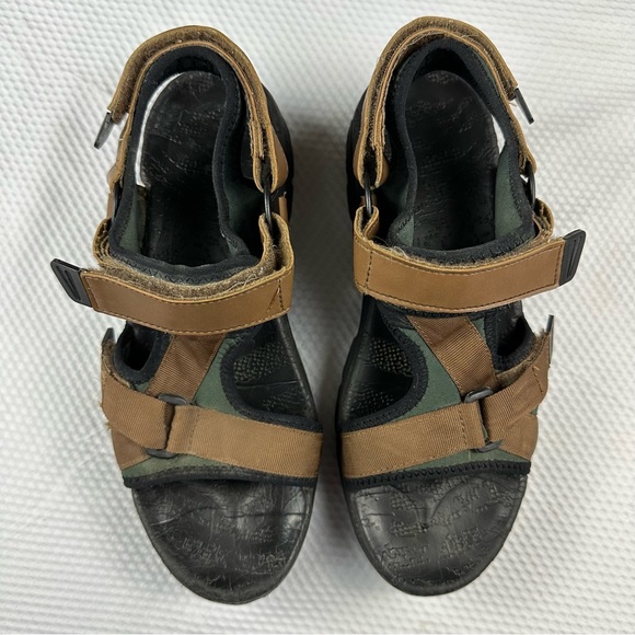 L.L. Bean ladies sandals - Picture 4 of 13